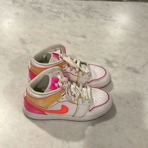 Air Jordan 1 Mid  Girls Size 7